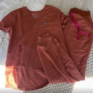 Figs Scrub One Pocket Top XS with High Rise Joggers XS